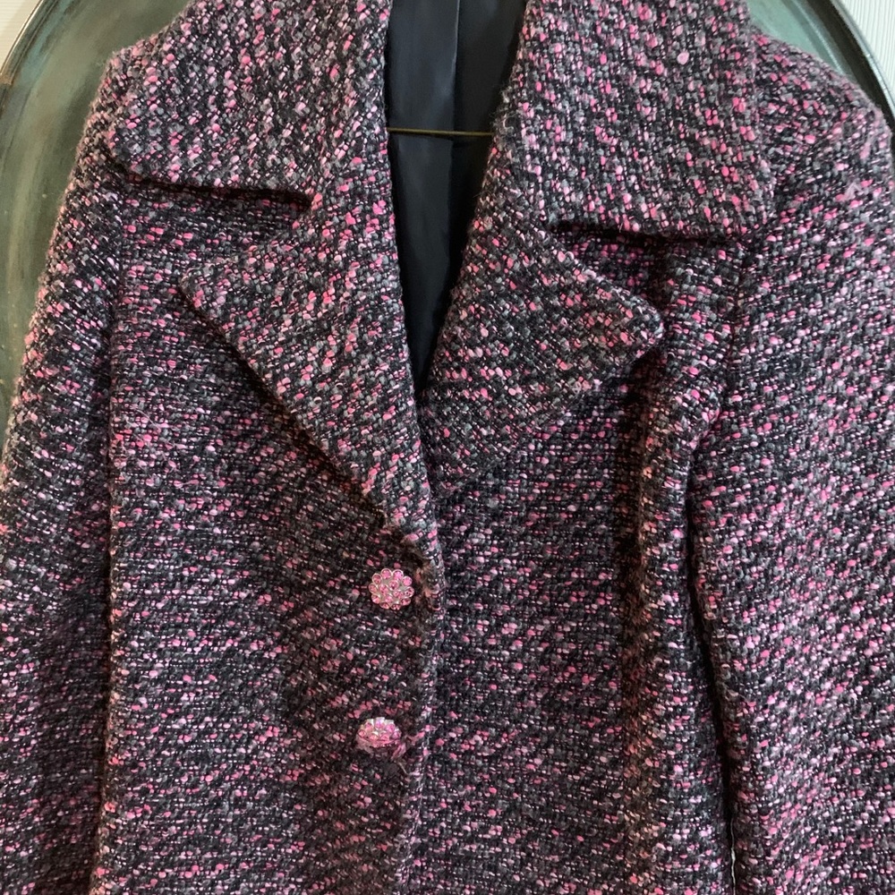 ❤️‍🔥HOST PICK🔥Pretty jacket with bling button closure.